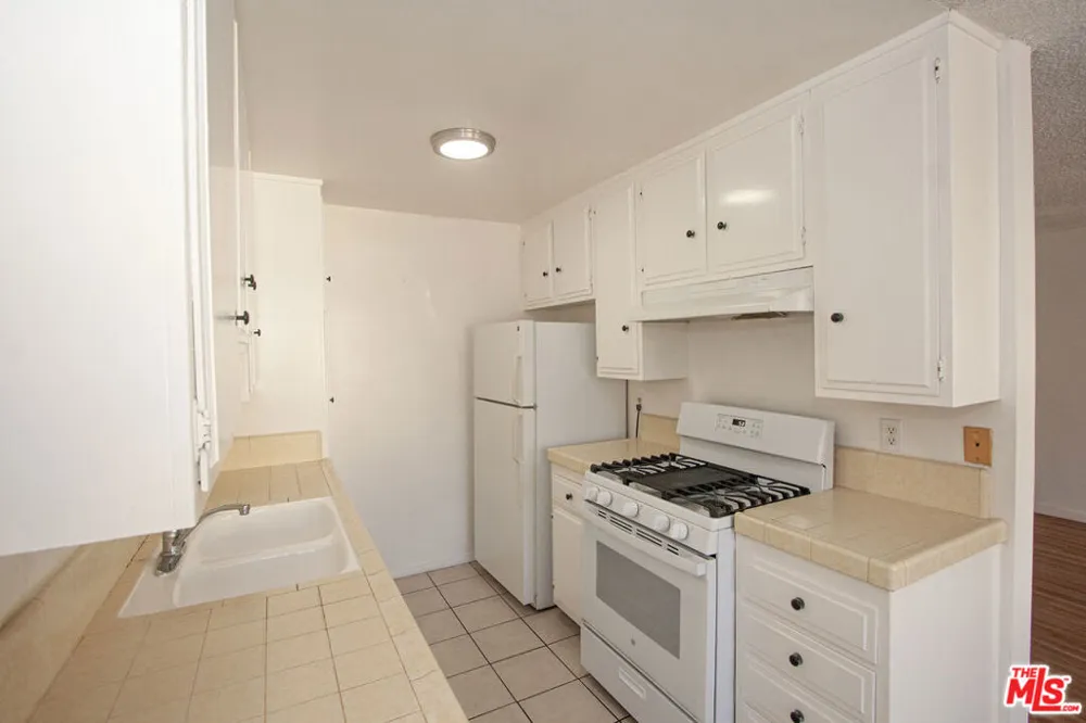 11515 Ohio Avenue #3 Los Angeles, CA 90025