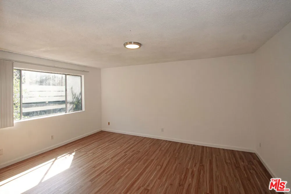 11515 Ohio Avenue #3 Los Angeles, CA 90025