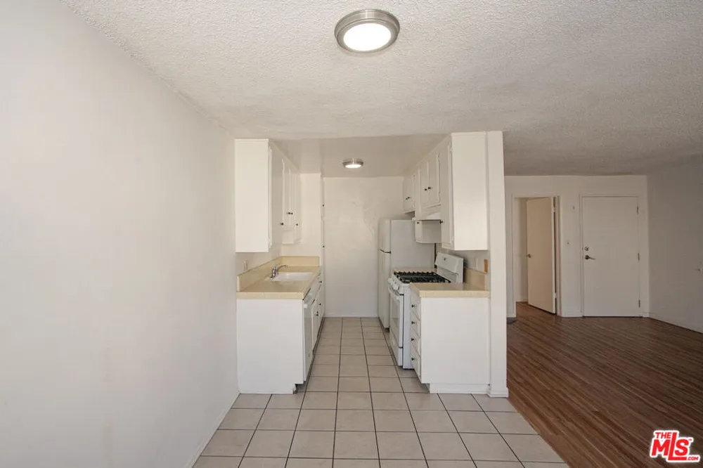 11515 Ohio Avenue #3 Los Angeles, CA 90025