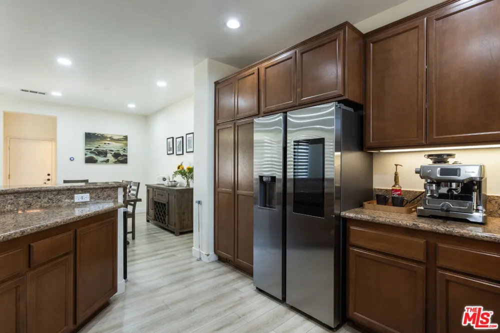 19919 Oakville Court Porter Ranch, CA 91326