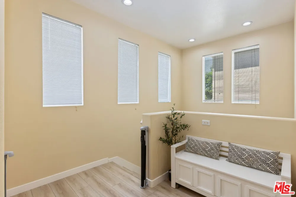 19919 Oakville Court Porter Ranch, CA 91326