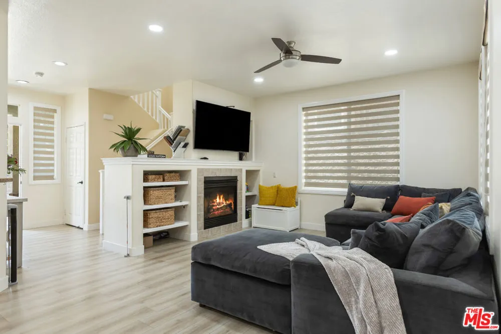 19919 Oakville Court Porter Ranch, CA 91326