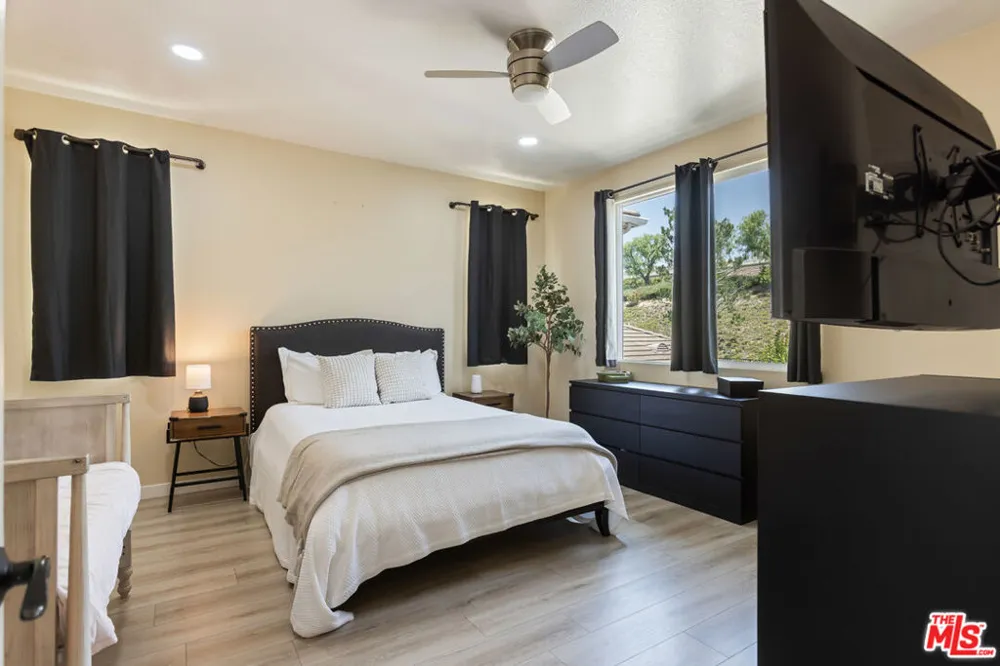 19919 Oakville Court Porter Ranch, CA 91326