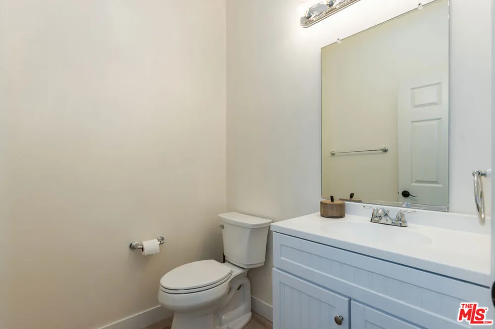 19919 Oakville Court Porter Ranch, CA 91326