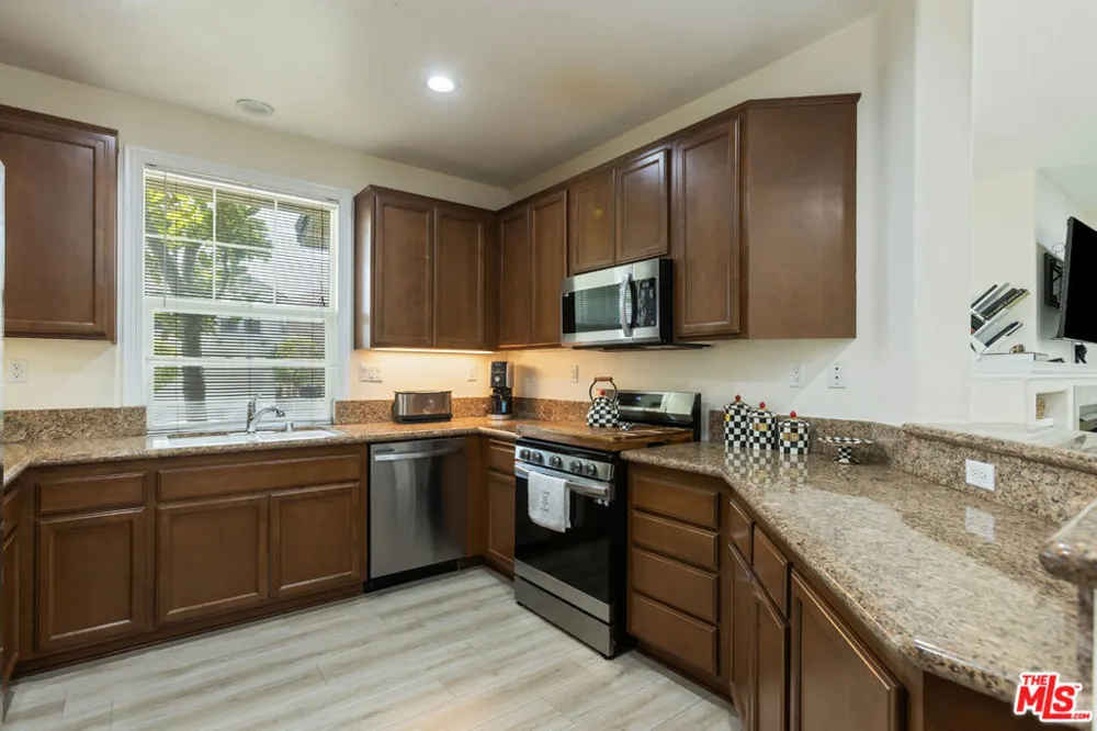 19919 Oakville Court Porter Ranch, CA 91326
