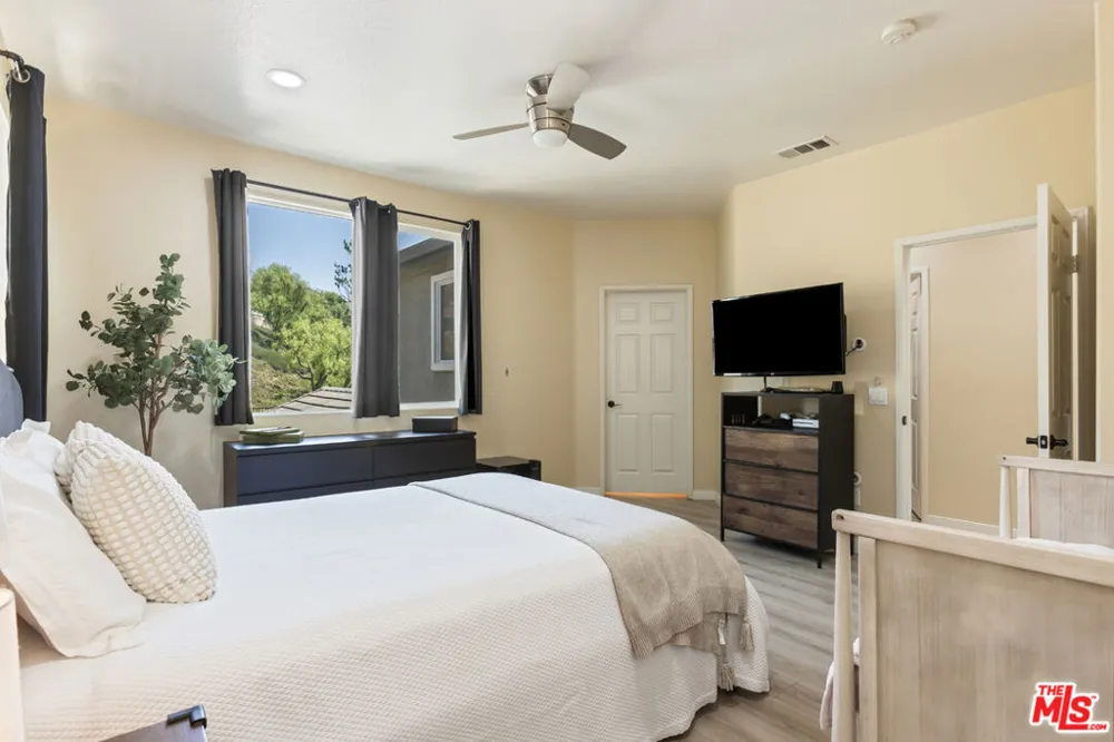 19919 Oakville Court Porter Ranch, CA 91326