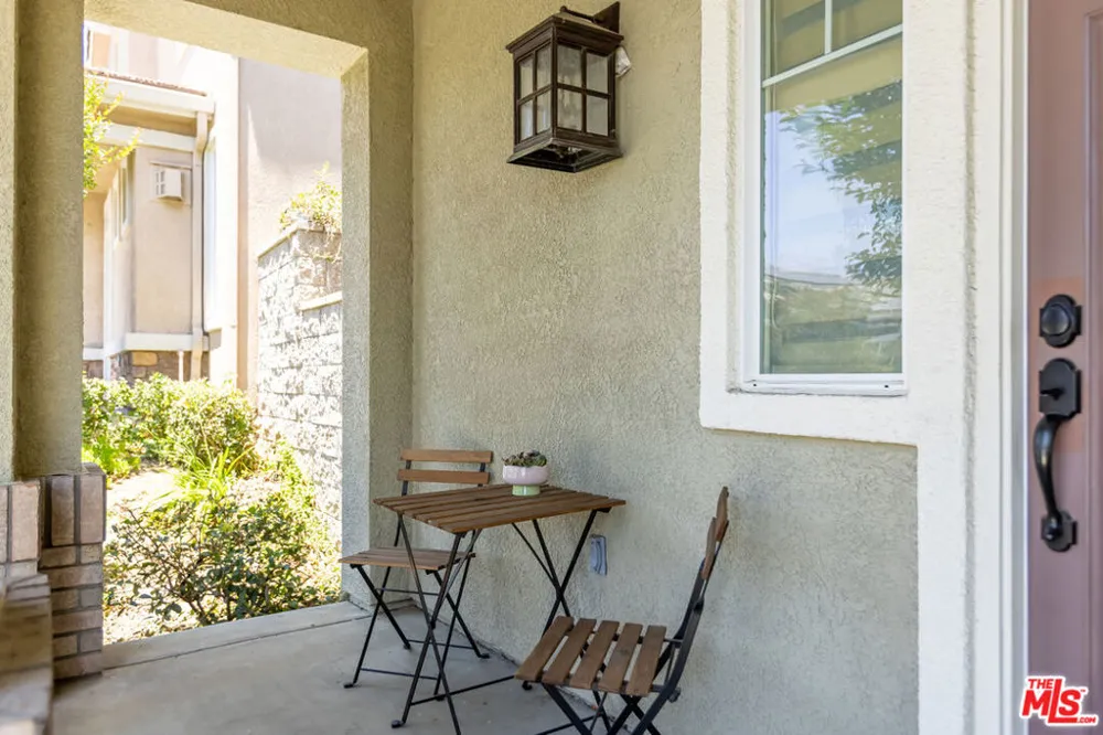 19919 Oakville Court Porter Ranch, CA 91326