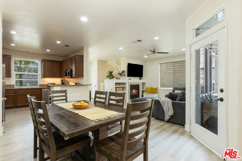 19919 Oakville Court Porter Ranch, CA 91326