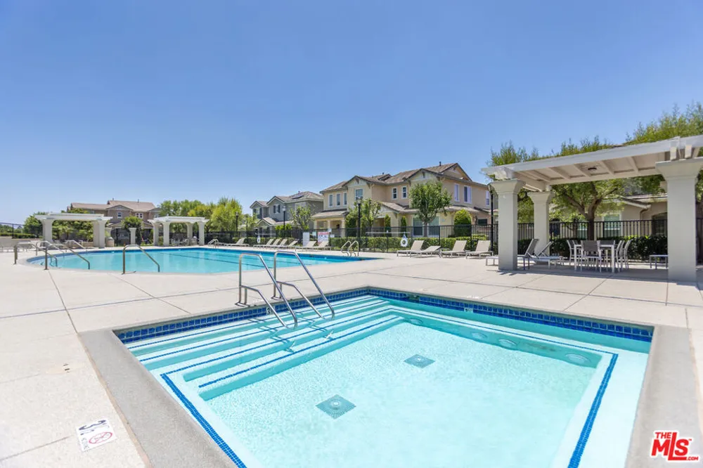 19919 Oakville Court Porter Ranch, CA 91326