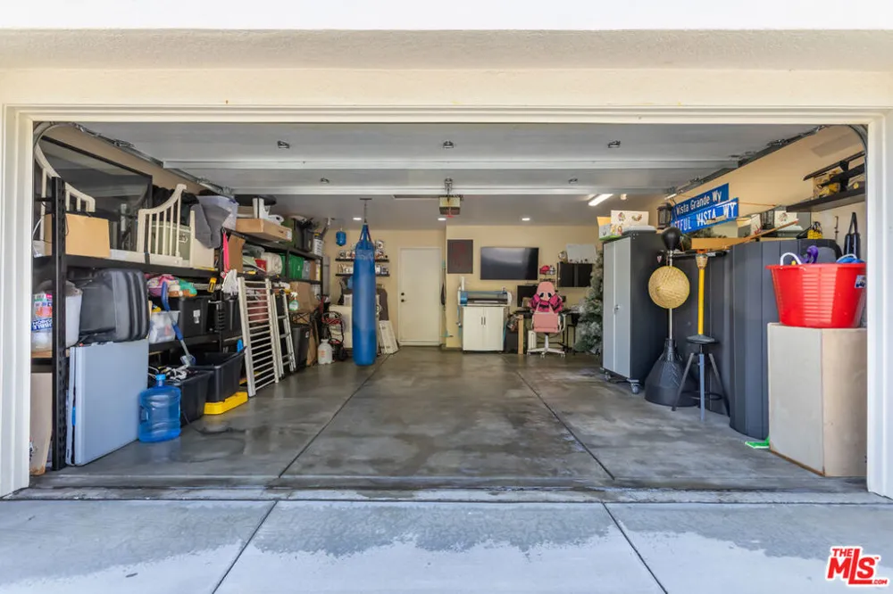 19919 Oakville Court Porter Ranch, CA 91326