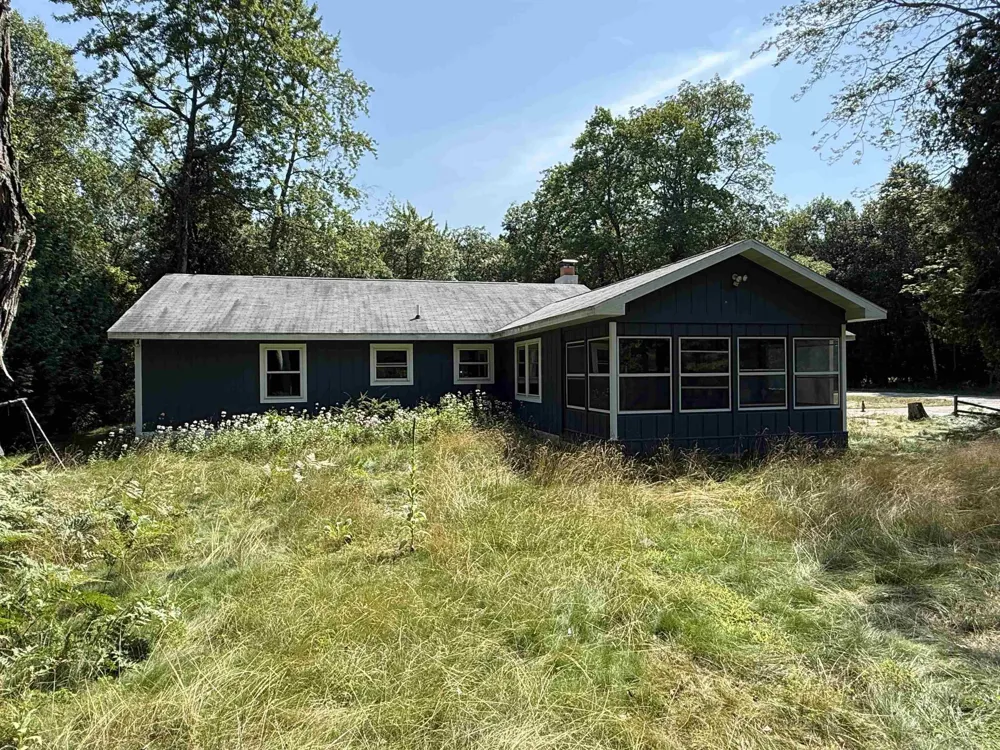 4879 Kingswood Lane Oscoda Charter Township, MI 48750