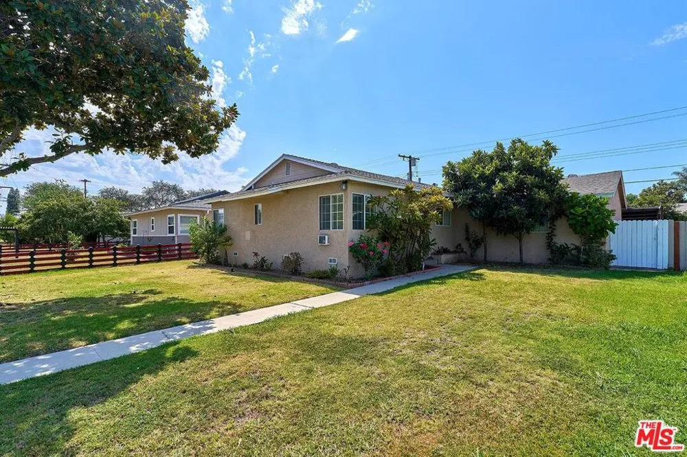 1436 W Valencia Drive Fullerton, CA 92833
