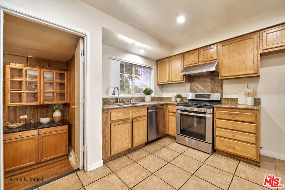 1436 W Valencia Drive Fullerton, CA 92833