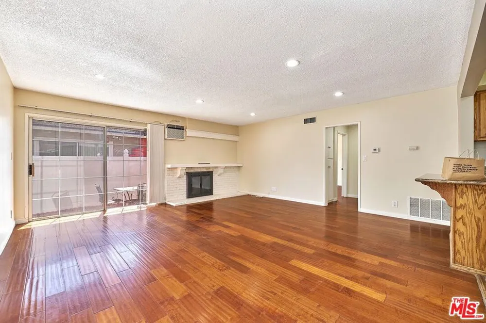 1436 W Valencia Drive Fullerton, CA 92833