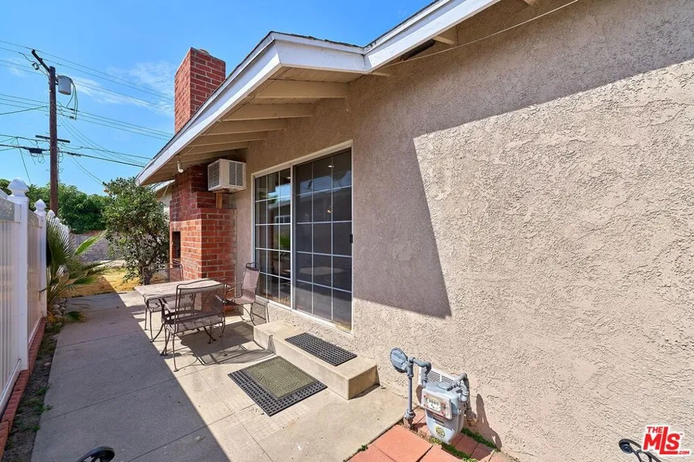 1436 W Valencia Drive Fullerton, CA 92833