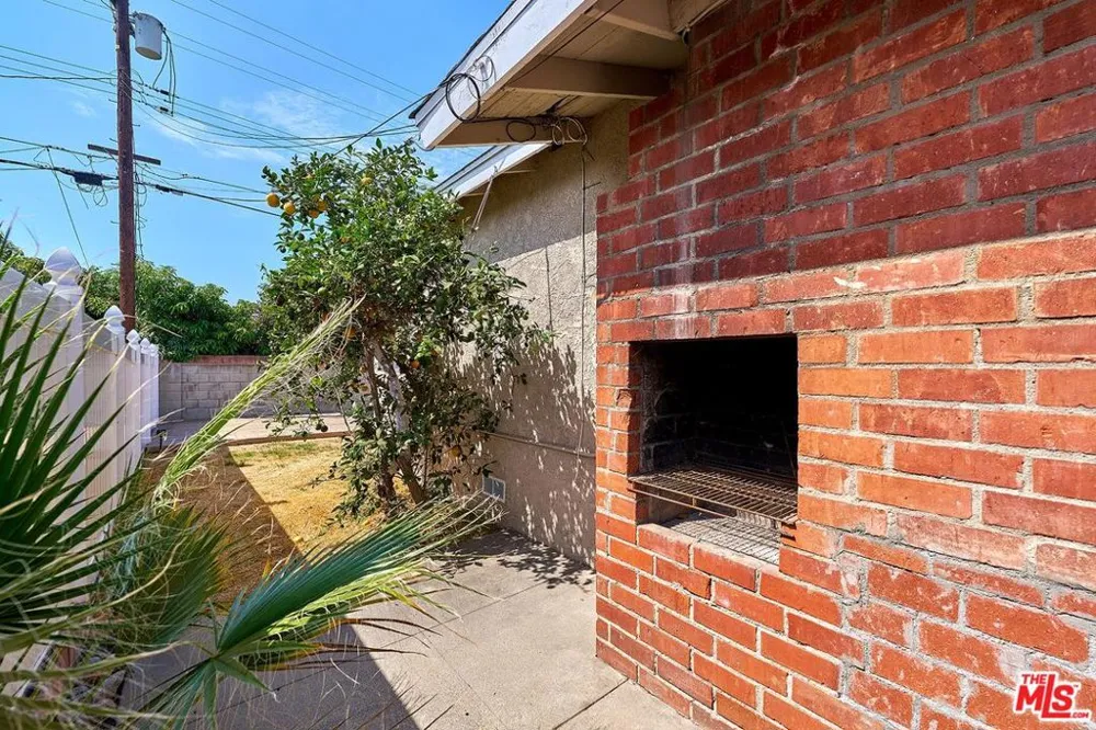 1436 W Valencia Drive Fullerton, CA 92833