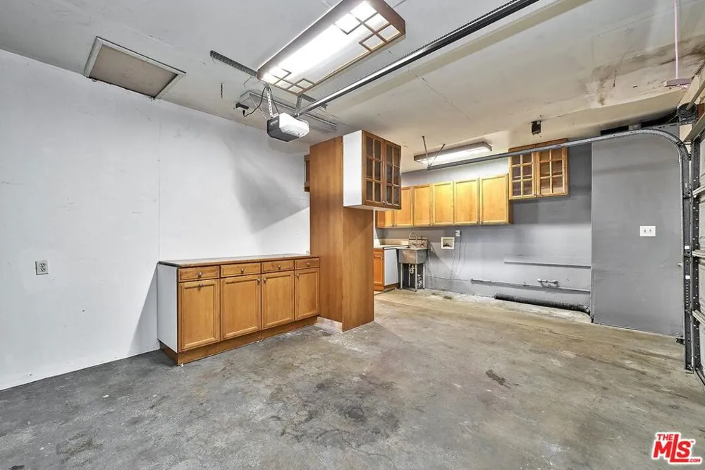 1436 W Valencia Drive Fullerton, CA 92833