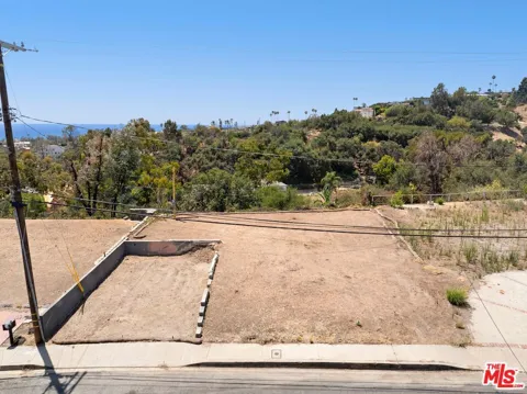 1067 Las Pulgas Road