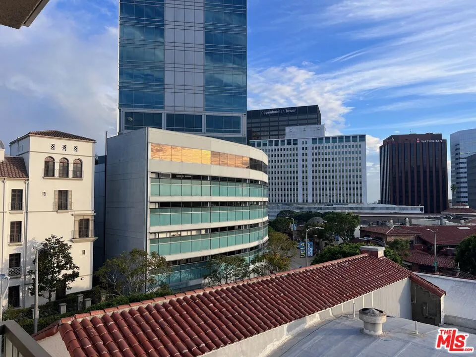 1040 Glendon Avenue #5109 Los Angeles, CA 90024