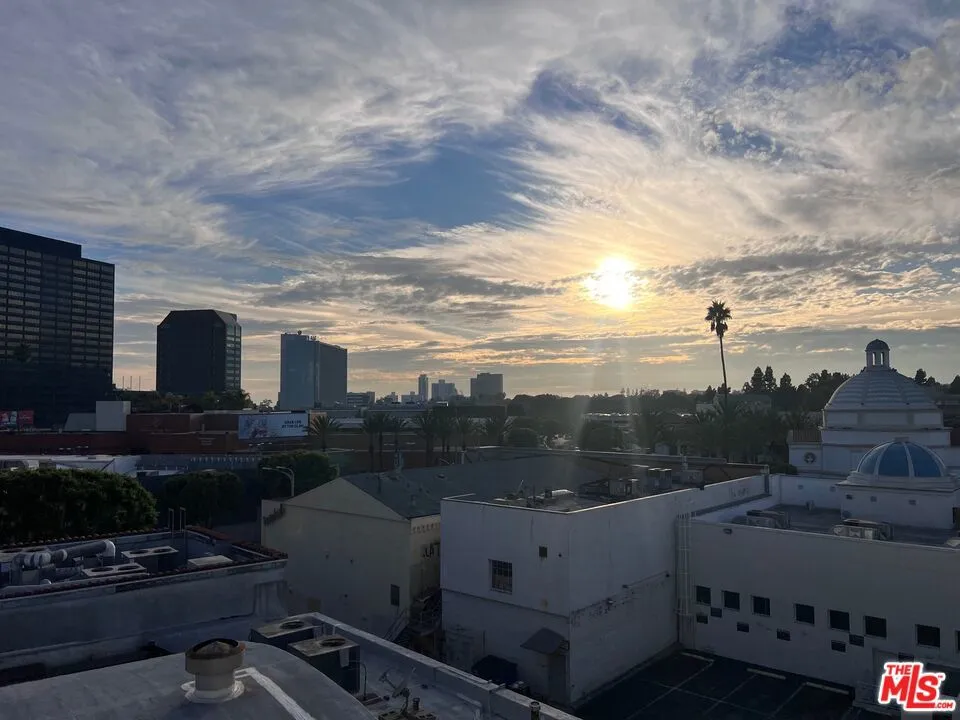 1040 Glendon Avenue #5109 Los Angeles, CA 90024