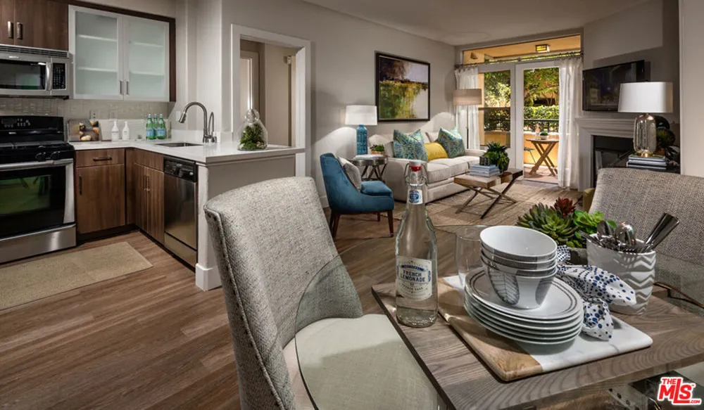 1040 Glendon Avenue #4106 Los Angeles, CA 90024
