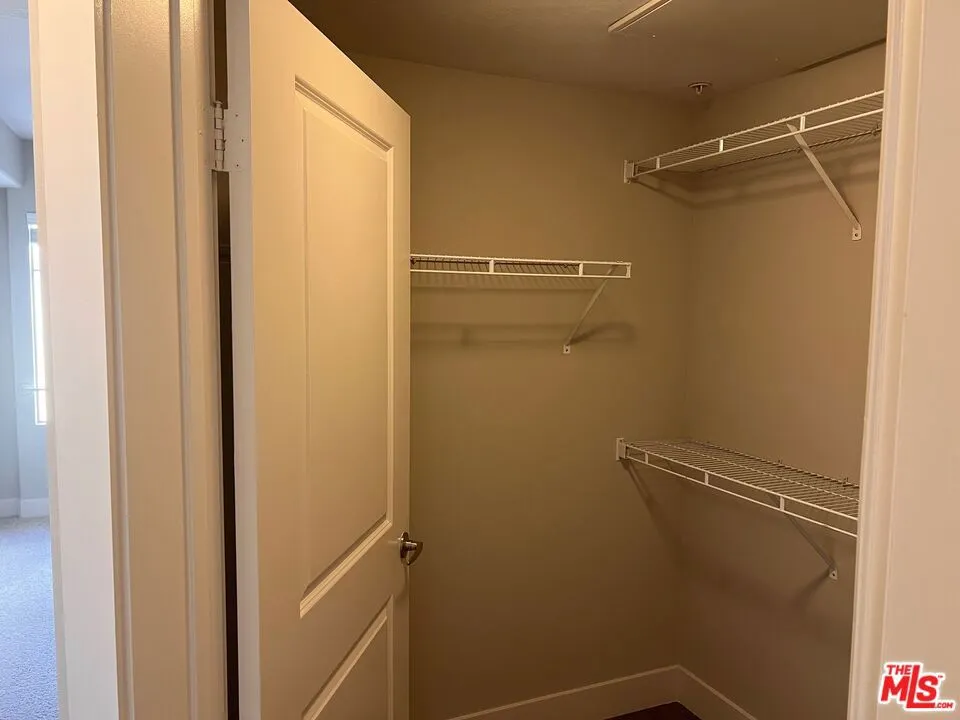 1040 Glendon Avenue #4106 Los Angeles, CA 90024