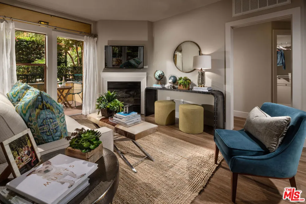 1040 Glendon Avenue #4106 Los Angeles, CA 90024