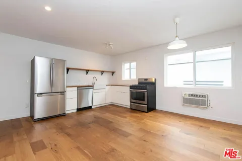 3933 Marathon Street #105B