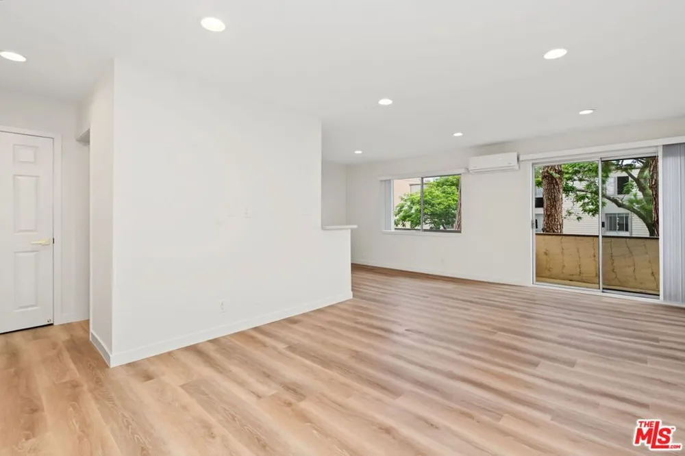 1831 Prosser Avenue #208 Los Angeles, CA 90025