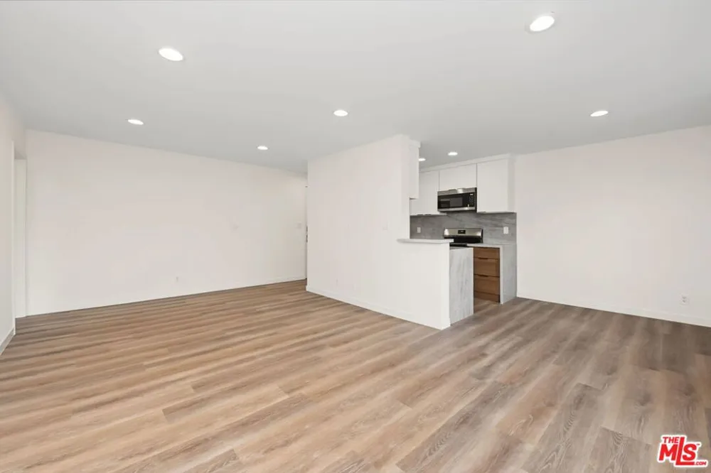 1831 Prosser Avenue #208 Los Angeles, CA 90025