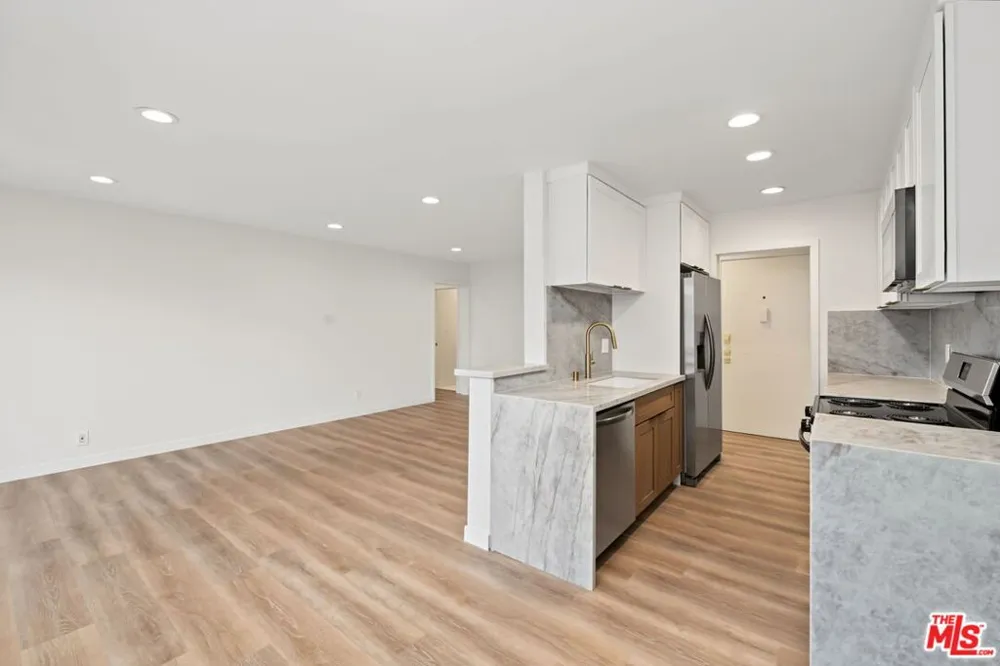 1831 Prosser Avenue #208 Los Angeles, CA 90025