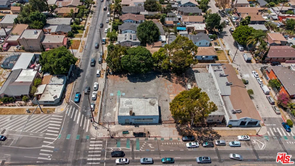 9145 S Broadway Los Angeles, CA 90003
