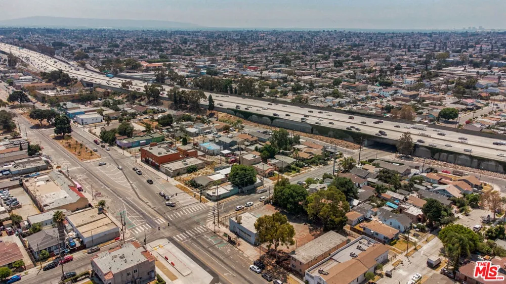 9145 S Broadway Los Angeles, CA 90003