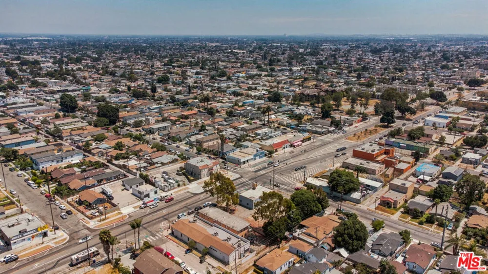 9145 S Broadway Los Angeles, CA 90003