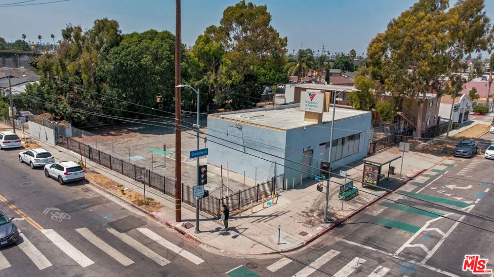 9145 S Broadway Los Angeles, CA 90003