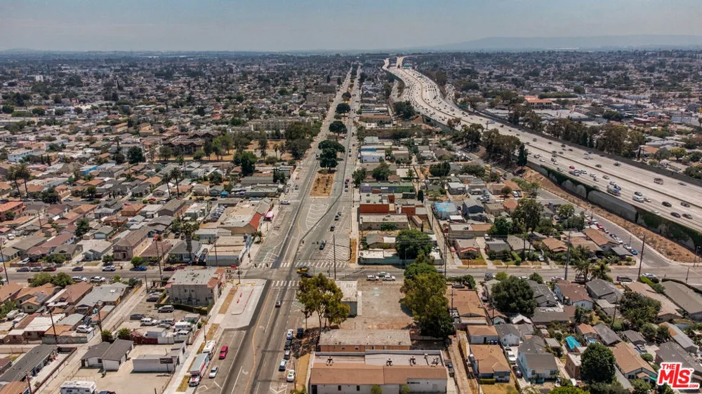 9145 S Broadway Los Angeles, CA 90003