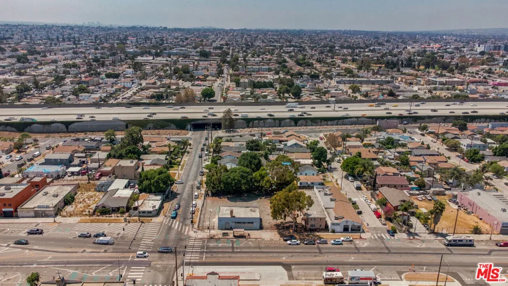 9145 S Broadway Los Angeles, CA 90003