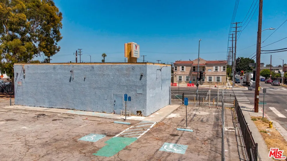 9145 S Broadway Los Angeles, CA 90003