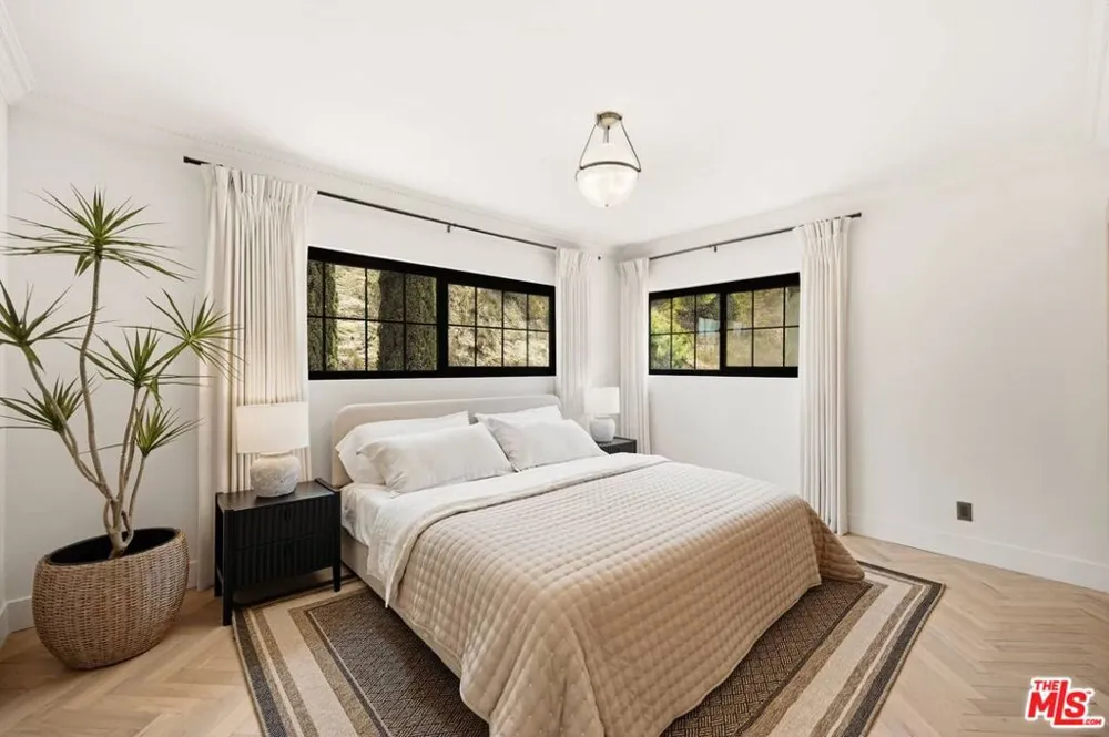 8244 Skyline Drive Los Angeles, CA 90046