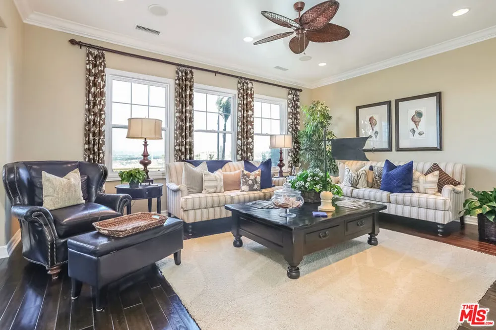 7391 Coastal View Drive Los Angeles, CA 90045