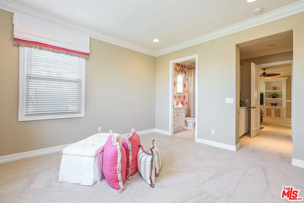 7391 Coastal View Drive Los Angeles, CA 90045