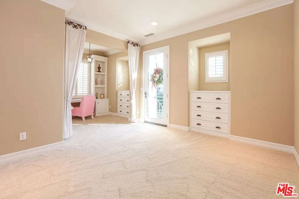 7391 Coastal View Drive Los Angeles, CA 90045