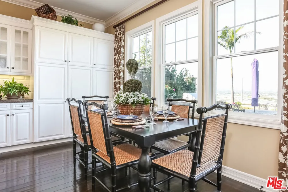 7391 Coastal View Drive Los Angeles, CA 90045