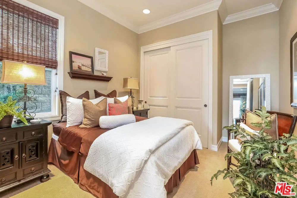 7391 Coastal View Drive Los Angeles, CA 90045