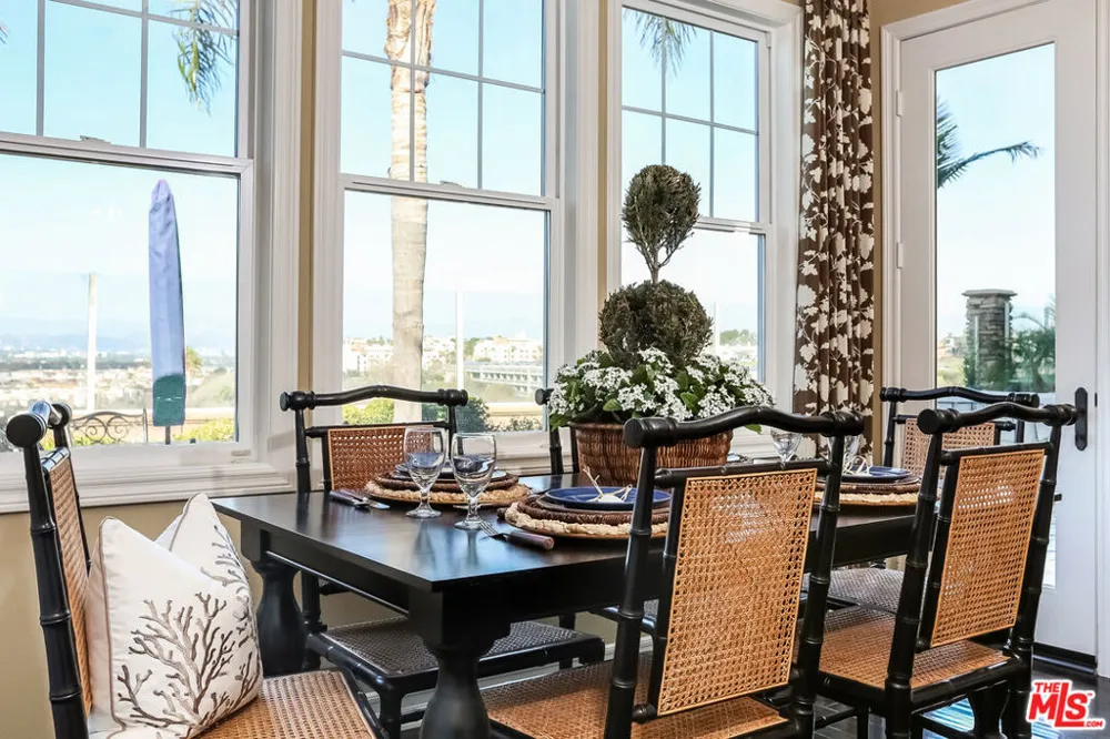 7391 Coastal View Drive Los Angeles, CA 90045