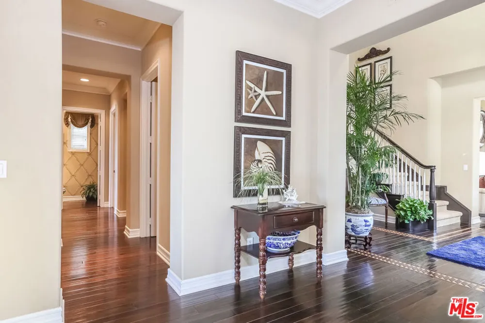 7391 Coastal View Drive Los Angeles, CA 90045