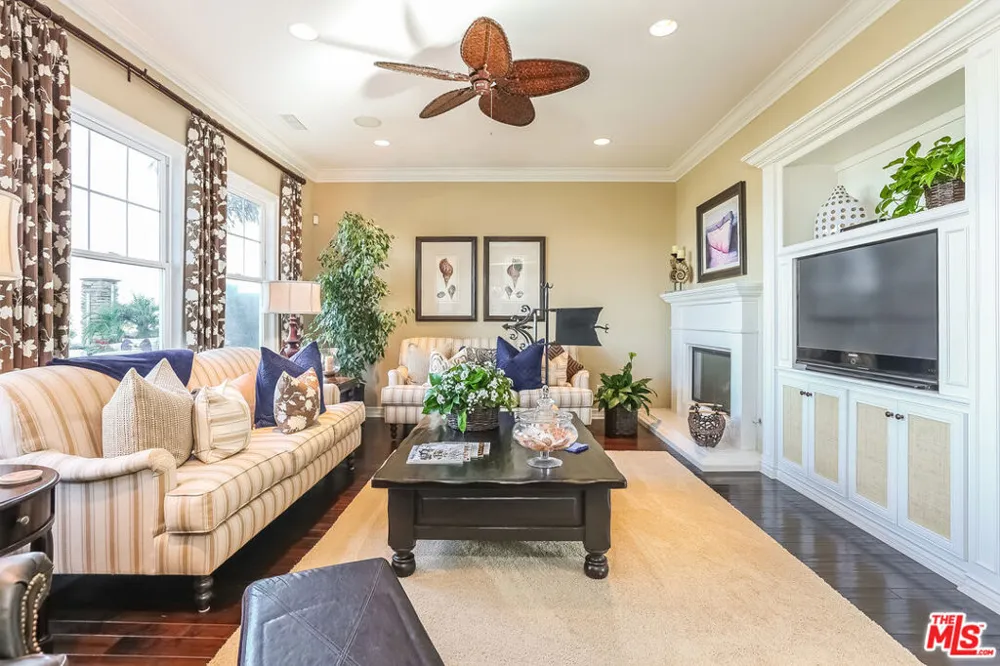 7391 Coastal View Drive Los Angeles, CA 90045