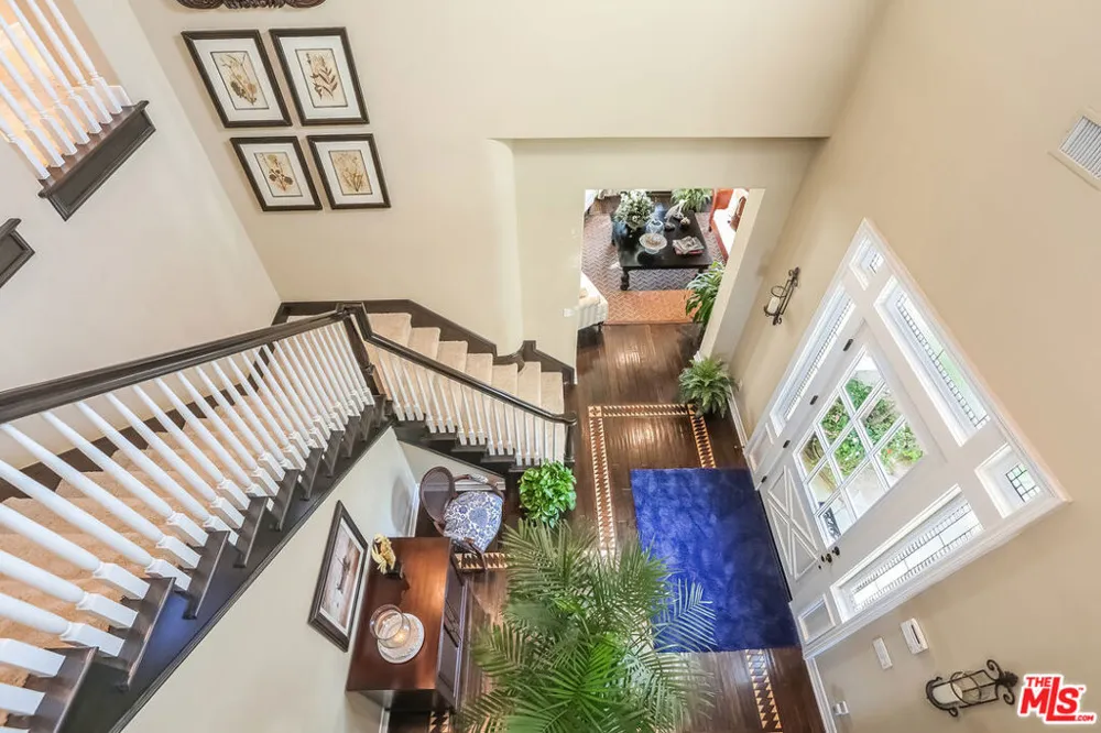 7391 Coastal View Drive Los Angeles, CA 90045