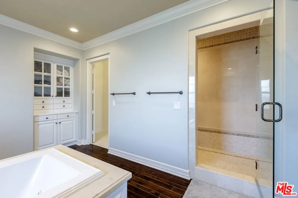 7391 Coastal View Drive Los Angeles, CA 90045