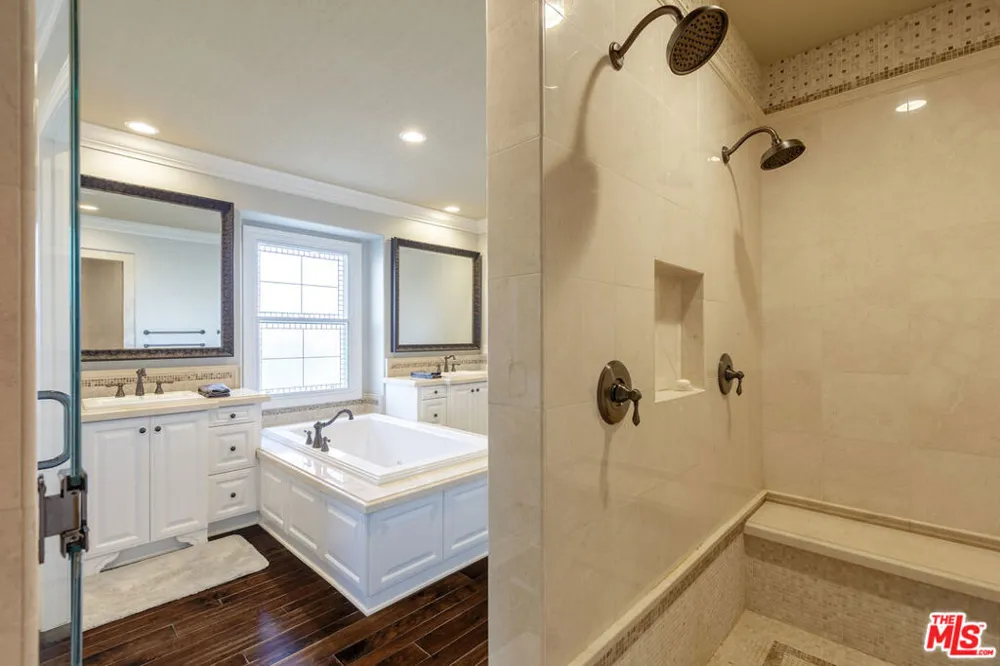 7391 Coastal View Drive Los Angeles, CA 90045